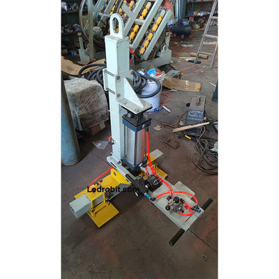 Máquina de carregamento e descarregamento semiautomática